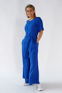 Laura kongeblå jumpsuit