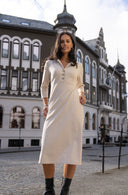 <h1><em>Welcome to &nbsp;</em>🤍<strong>THE DRESS UNIVERSE</strong></h1>