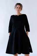 Tina sort elegant kjole