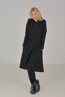 Borghild sort jacquard kjole