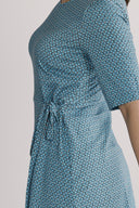 Alisha turquoise kjole med kløve