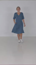 Heidi linen dress in jeans blue